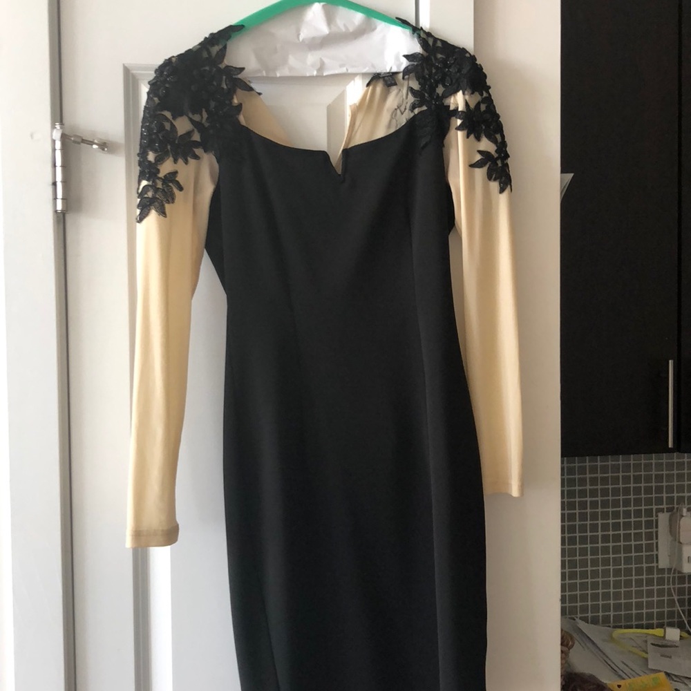 Black dress/ mesh sleeves shoulder embroidery sz6